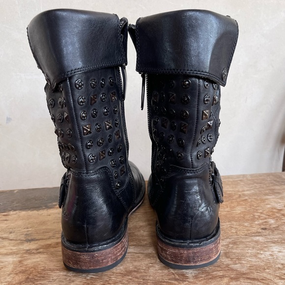 UGG Black Leather Studded Mid-Calf Boots Shearling Lined Innersole Woman's 7.5 - Picture 4 of 14